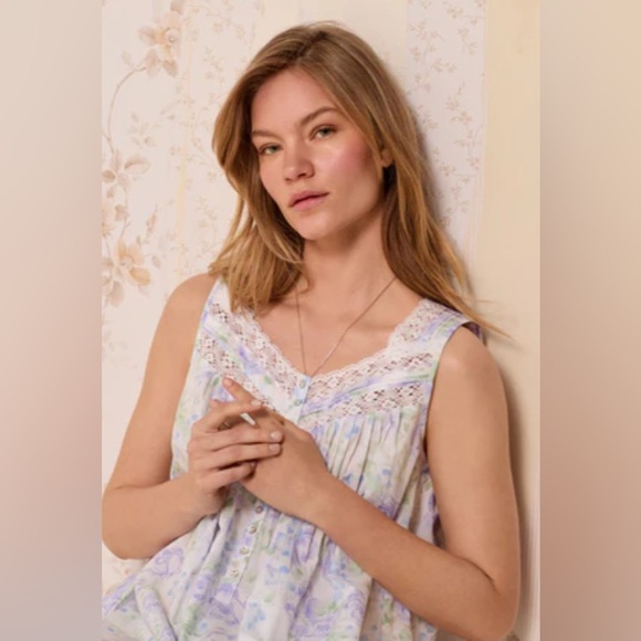 The "Eileen" Lavender Echo Cotton Lawn Ballet Nightgown - Picture 2 of 3